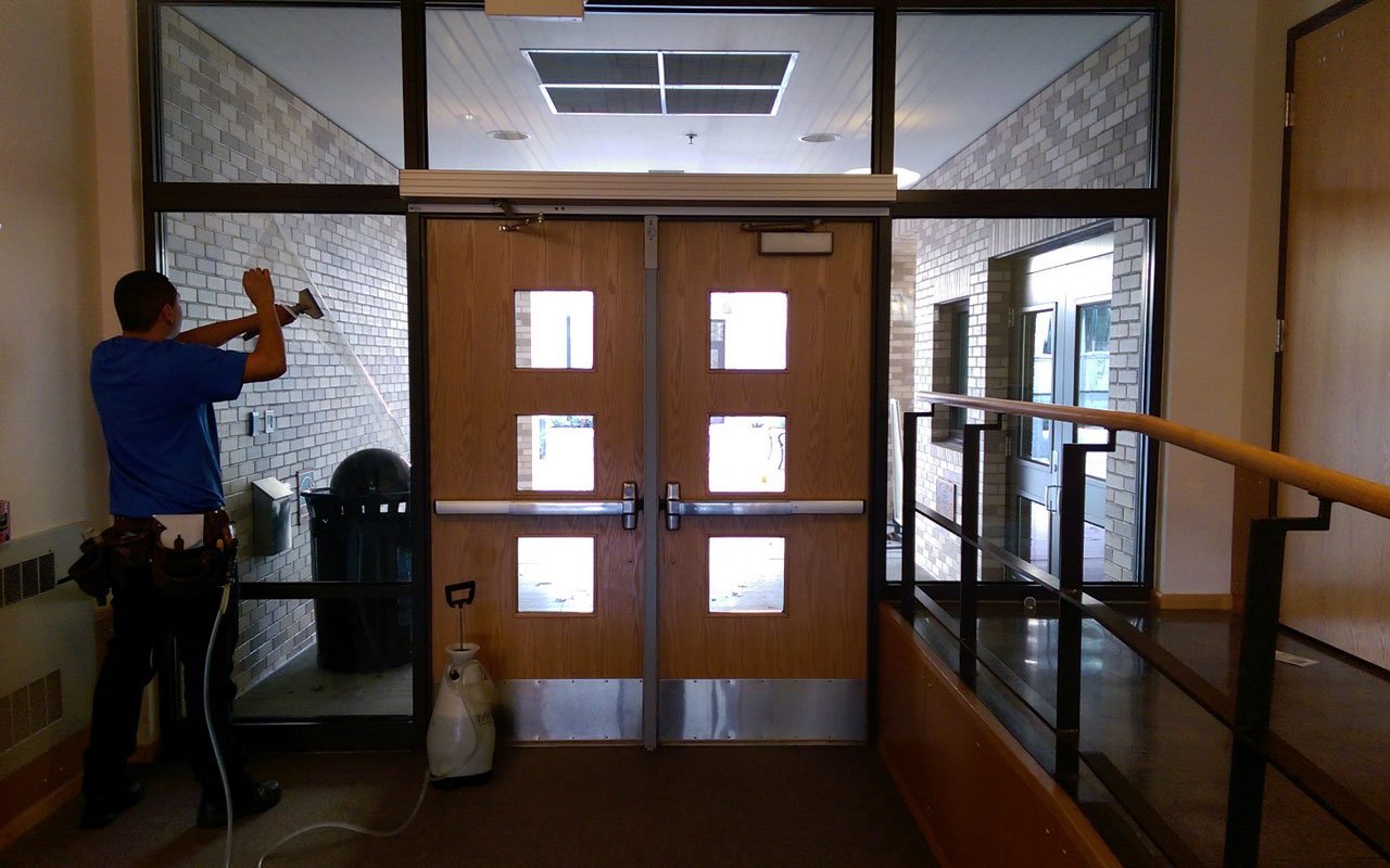 Install-security-window-film